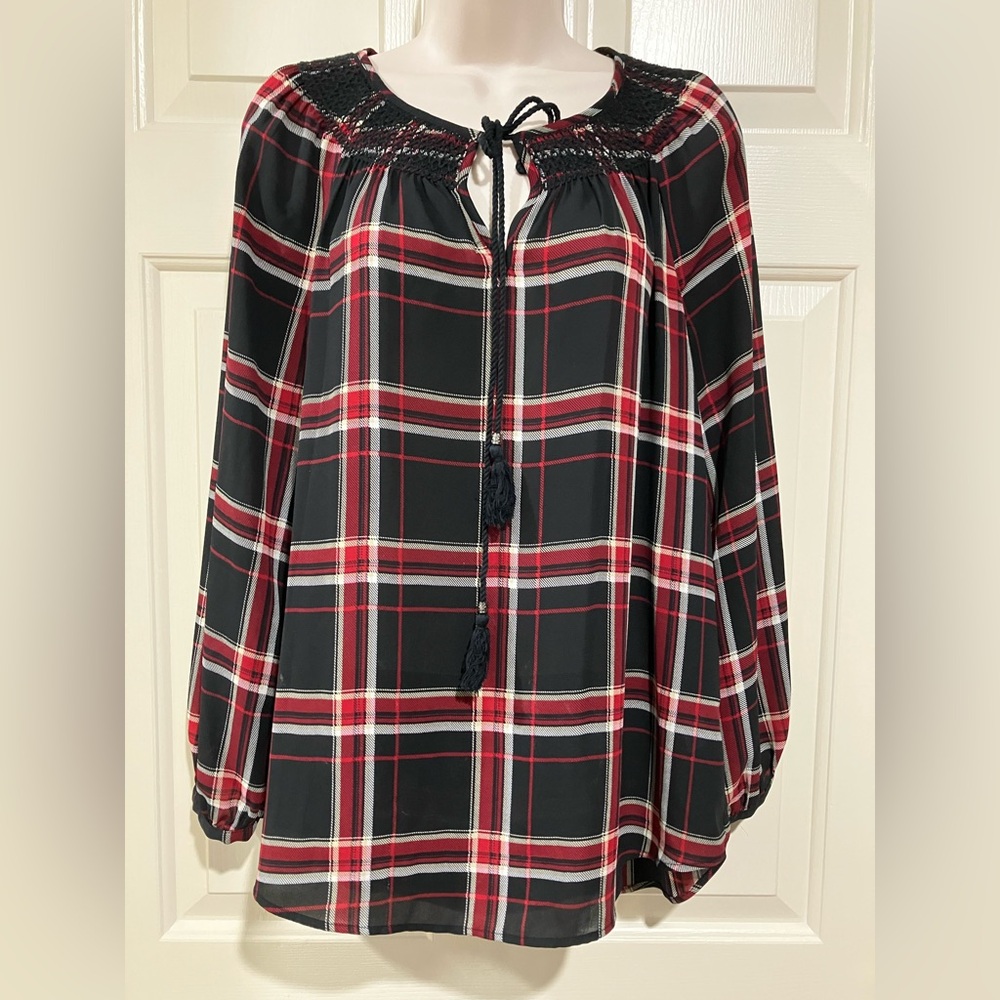 Ruffhewn Woman size small pullover style long sleeve blouse